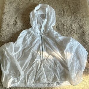 Lululemon Scuba Cropped Anorak in Size 4 NWOT Never Worn